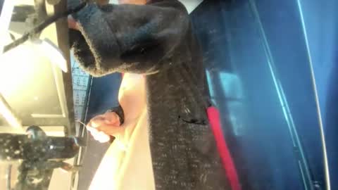 Jan online show from November 4, 6:34 am