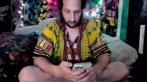 Snapshot of horny_hippie420 chatting on December 4, 10:13 am Horny Rockstar420 online show from December 4, 10:13 am
