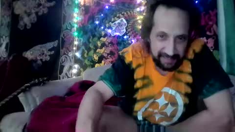 Snapshot of horny_hippie420 chatting on December 31, 3:42 pm Horny Rockstar420 online show from December 31, 3:42 pm