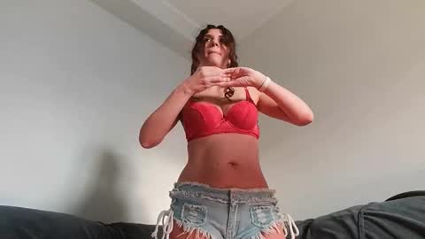 horny_mommmy online show from January 18, 7:23 am