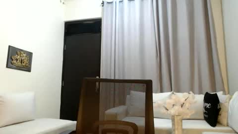 horny_princcess online show from November 27, 5:31 am