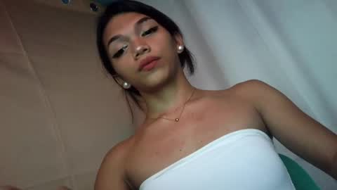 Rhiana online show from May 11, 7:14 am