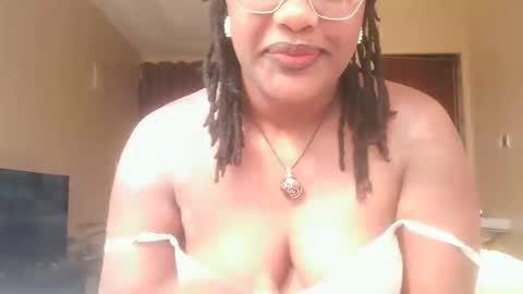 Snapshot of horny_sexxy_babe chatting on November 2, 5:54 am Lucy online show from November 2, 5:54 am