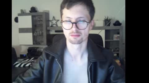 Snapshot of horny_sexy_1 chatting on October 28, 10:45 pm horny_sexy_1 online show from October 28, 10:45 pm