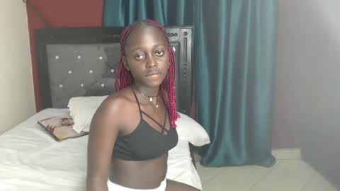 Snapshot of hornybella4 chatting on January 26, 4:20 pm Bella online show from January 26, 4:20 pm