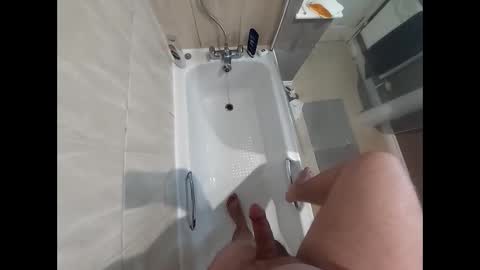 Snapshot of hornybiker1987 chatting on January 15, 6:33 am hornybiker1987 online show from January 15, 6:33 am