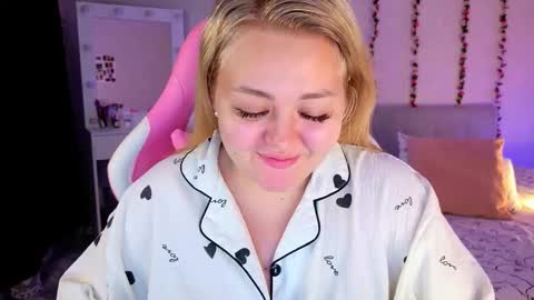 HornyCakee online show from October 16, 12:28 pm