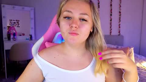 HornyCakee online show from November 29, 7:44 am