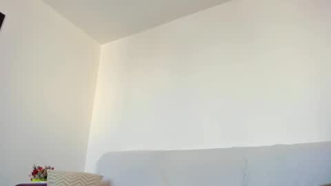 Snapshot of hornyemma_ chatting on February 20, 9:22 am Emma online show from February 20, 9:22 am