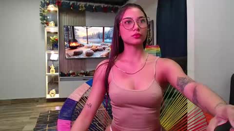 hornygirl_20000 online show from April 24, 6:38 am