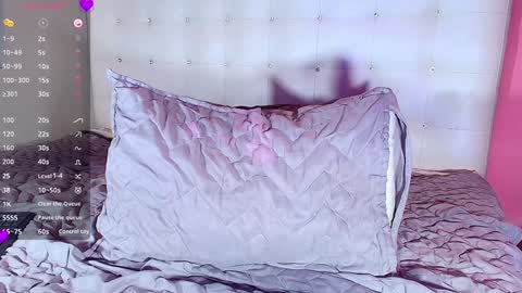 Snapshot of hornyhousekeeper_ chatting on February 4, 3:47 pm Valentina online show from February 4, 3:47 pm