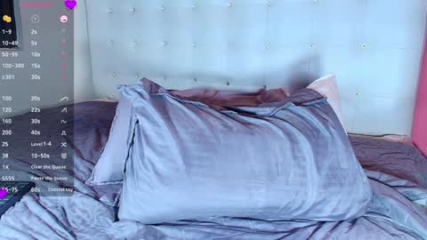 Snapshot of hornyhousekeeper_ chatting on February 6, 3:41 pm Valentina online show from February 6, 3:41 pm