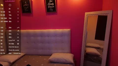 Snapshot of hornyhousekeeper_ chatting on February 27, 12:34 pm Valentina online show from February 27, 12:34 pm