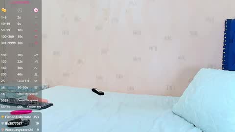 Snapshot of hornylatimommy chatting on February 25, 10:07 pm Natasha online show from February 25, 10:07 pm