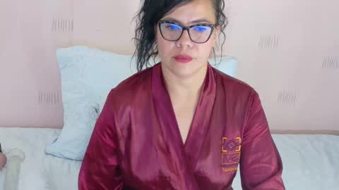 Snapshot of hornylatimommy chatting on September 21, 11:56 am Natasha online show from September 21, 11:56 am