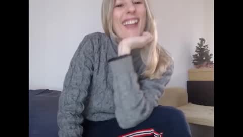 Snapshot of hornyssima chatting on February 2, 3:49 pm Hornyssima online show from February 2, 3:49 pm