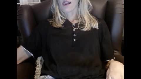 Snapshot of hornyssima chatting on September 13, 8:19 pm Hornyssima online show from September 13, 8:19 pm