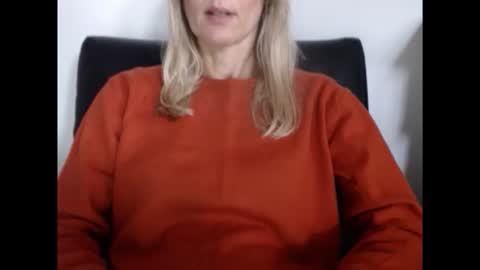 Snapshot of hornyssima chatting on October 23, 8:13 am Hornyssima online show from October 23, 8:13 am