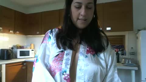 Snapshot of hornywifebbw chatting on December 10, 11:43 am Mary Coelho online show from December 10, 11:43 am