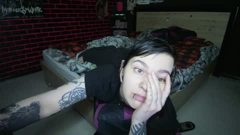 Messalina Horror online show from April 17, 5:27 pm