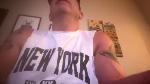 Snapshot of hoss43040 chatting on September 9, 12:21 am hoss43040 online show from September 9, 12:21 am