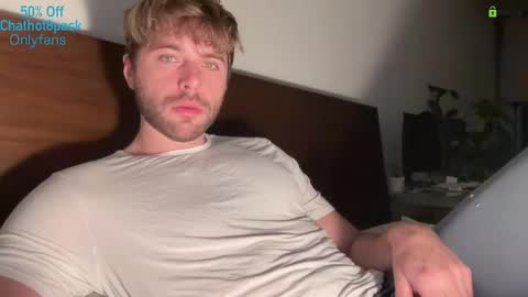 Edward aka Wolf online show from December 15, 10:03 pm