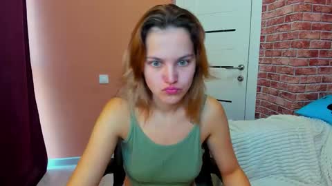 Snapshot of hot___jess chatting on September 21, 2:57 am Jessica online show from September 21, 2:57 am