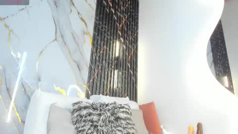 Snapshot of hot__genesis chatting on December 16, 1:16 pm hot__genesis online show from December 16, 1:16 pm