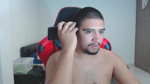 Snapshot of hot__husbands chatting on September 21, 8:10 pm hot__husbands online show from September 21, 8:10 pm