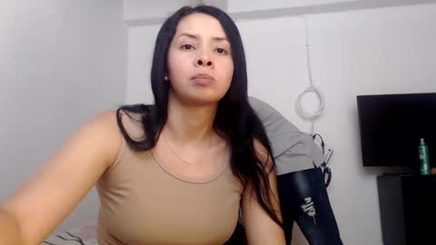 Snapshot of hot_angels___ chatting on March 4, 6:15 am angels online show from March 4, 6:15 am