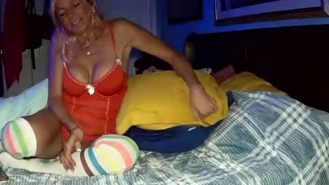 anytime-angel online show from September 29, 8:52 am