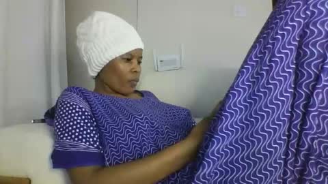 Snapshot of hot_berry1 chatting on November 17, 12:05 am hot berry1 online show from November 17, 12:05 am