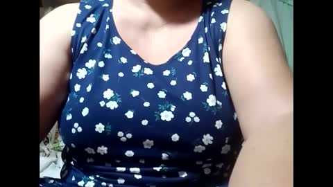 hot_boobs21 online show from January 7, 9:57 pm