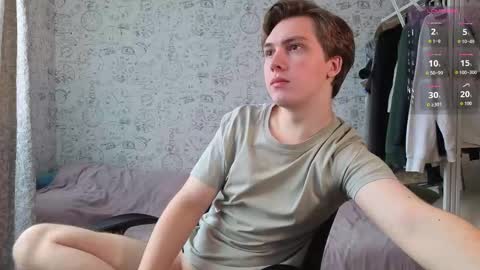 Snapshot of hot_boy_oscar chatting on October 22, 11:21 am Oscar online show from October 22, 11:21 am