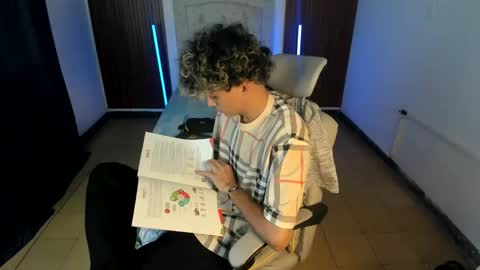 Snapshot of hot_bunny713 chatting on November 27, 4:53 pm hot bunny online show from November 27, 4:53 pm