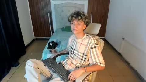 hot bunny online show from November 28, 4:59 am