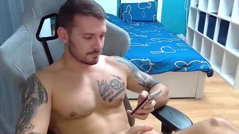 Snapshot of hot_cap_77 chatting on October 22, 6:07 pm hot_cap_77 online show from October 22, 6:07 pm