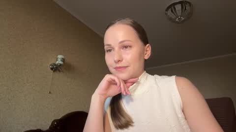 hot_chance_ online show from March 25, 1:06 pm