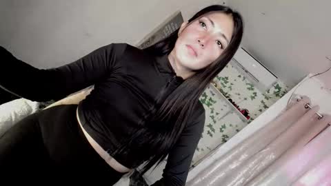 Snapshot of hot_claudia69 chatting on October 3, 8:33 am its me CLAUDIA online show from October 3, 8:33 am