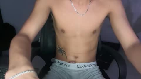 Snapshot of hot_cuteboy02 chatting on November 3, 5:52 am Kim online show from November 3, 5:52 am