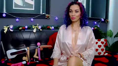 Snapshot of hot_darina chatting on January 13, 2:07 am Darina online show from January 13, 2:07 am