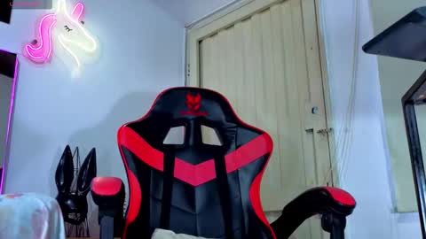 destinyk online show from February 26, 10:31 pm