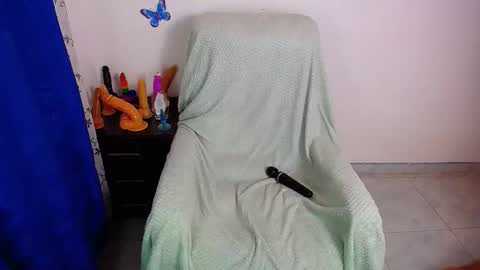 angie online show from November 14, 11:57 pm