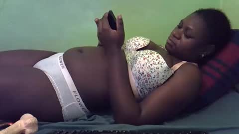 hot_girlly online show from November 12, 1:44 pm