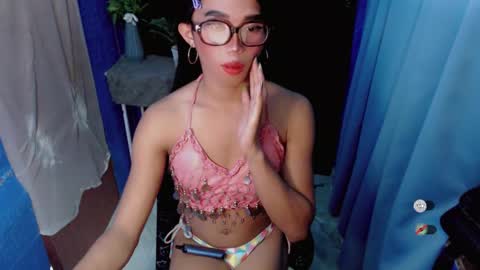 Snapshot of hot_khianna chatting on February 21, 10:11 pm Khianna online show from February 21, 10:11 pm