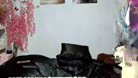 Snapshot of hot_kieshe chatting on March 4, 4:35 pm hot_kieshe online show from March 4, 4:35 pm