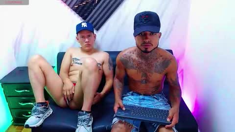 SEXY COUPLE  online show from November 29, 5:32 am