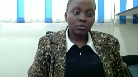 Snapshot of hot_linahh chatting on November 26, 8:37 am Linah online show from November 26, 8:37 am