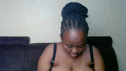 Snapshot of hot_linahh chatting on November 27, 3:36 pm Linah online show from November 27, 3:36 pm