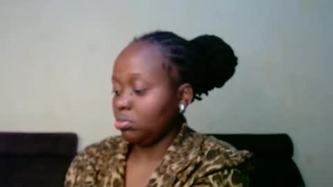 Snapshot of hot_linahh chatting on November 29, 2:36 am Linah online show from November 29, 2:36 am